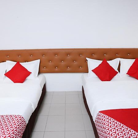 Oyo 89672 Eg Hotel Jj Johor Bahru Zewnętrze zdjęcie