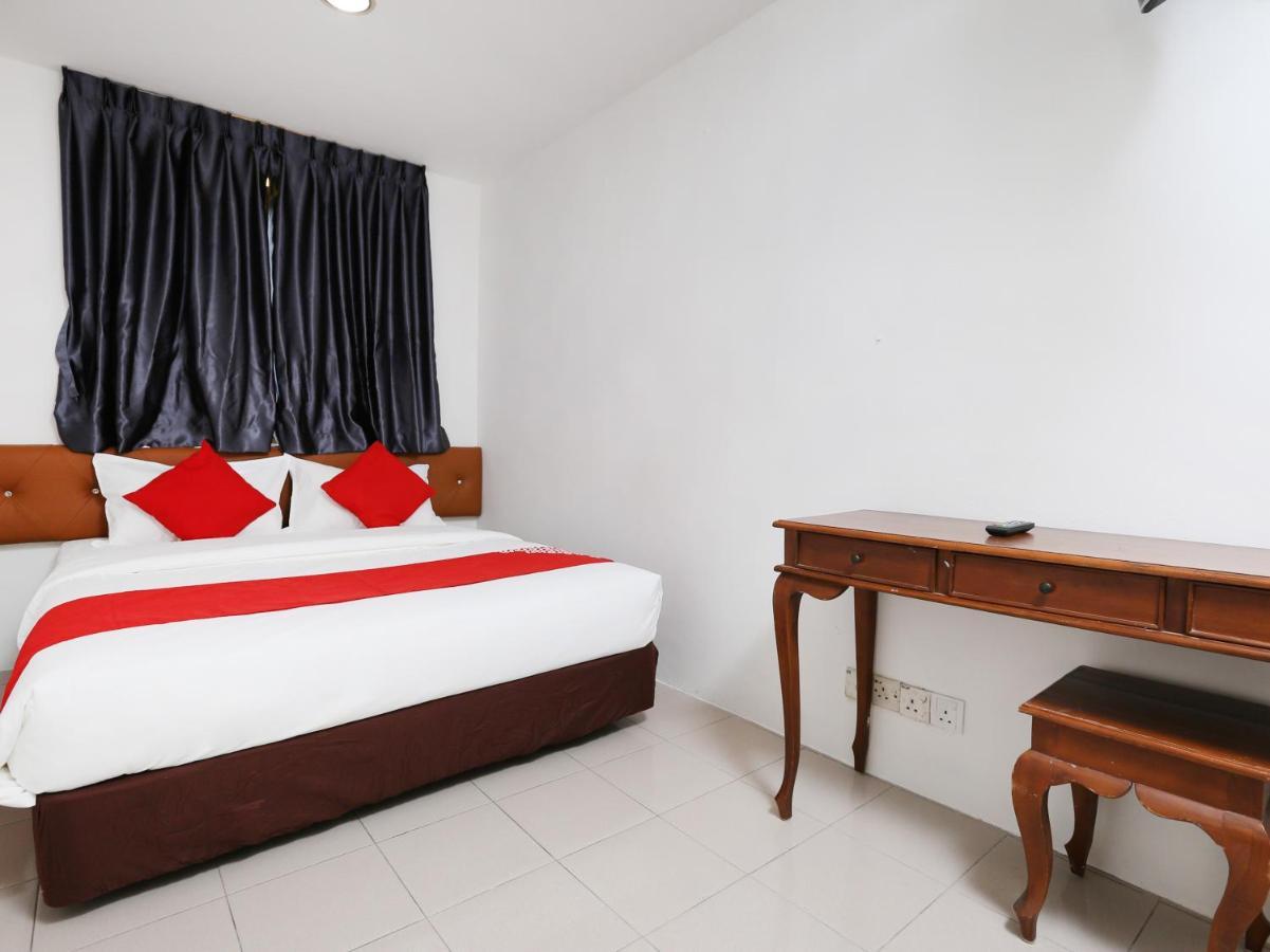 Oyo 89672 Eg Hotel Jj Johor Bahru Zewnętrze zdjęcie