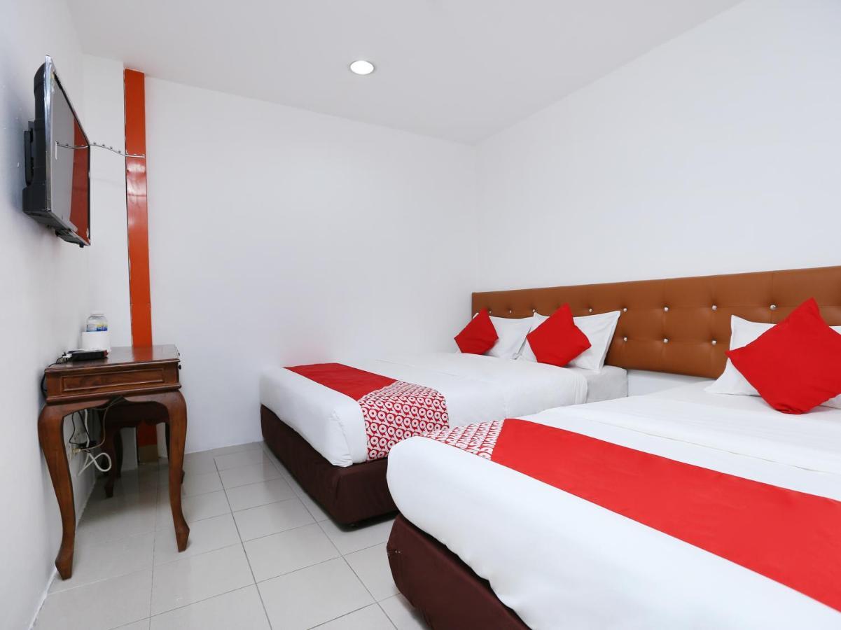 Oyo 89672 Eg Hotel Jj Johor Bahru Zewnętrze zdjęcie