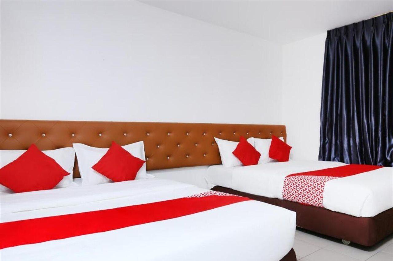 Oyo 89672 Eg Hotel Jj Johor Bahru Zewnętrze zdjęcie